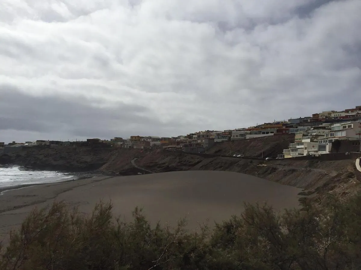 Cosy Flat Beachside Playa Del Hombre Spain