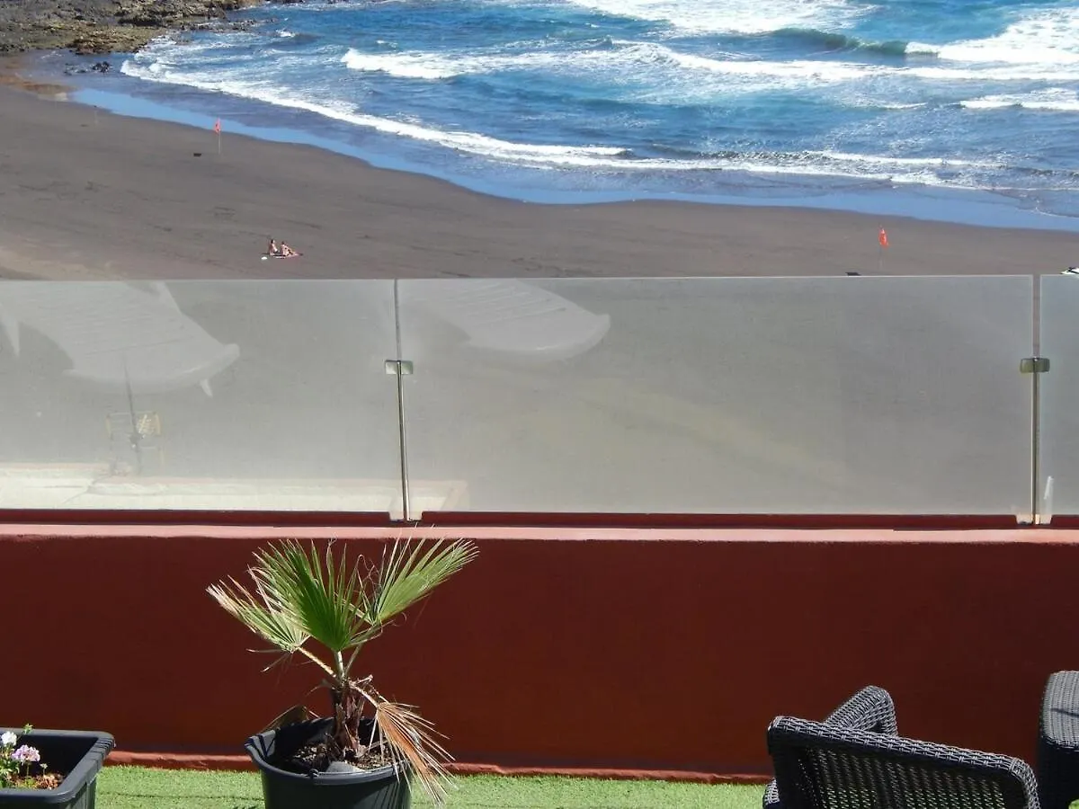 Cosy Flat Beachside Playa Del Hombre 0*,  Spain