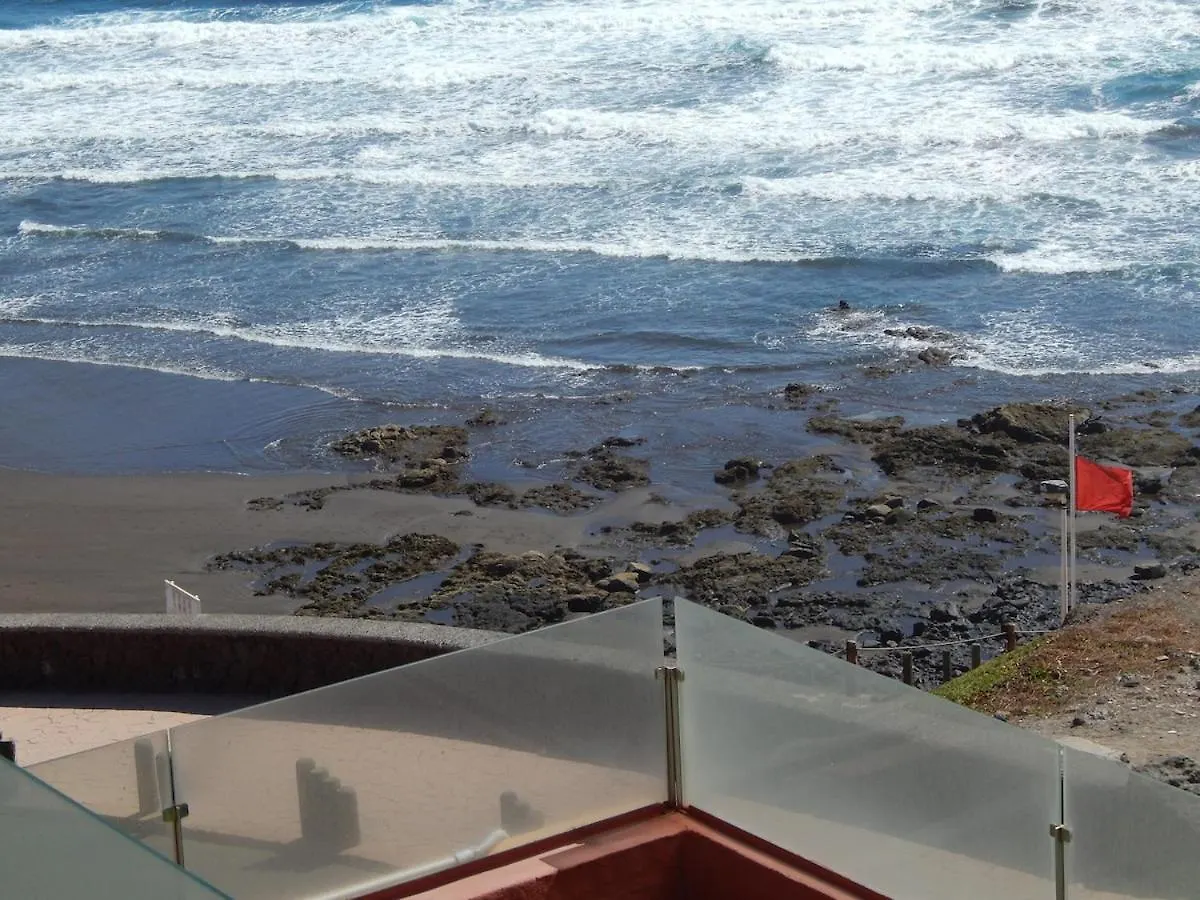 Apartment Cosy Flat Beachside Playa Del Hombre Spain